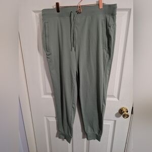Yogalicious Women’s Lux Avenue Jogger Pants Size XL Green Pockets Active